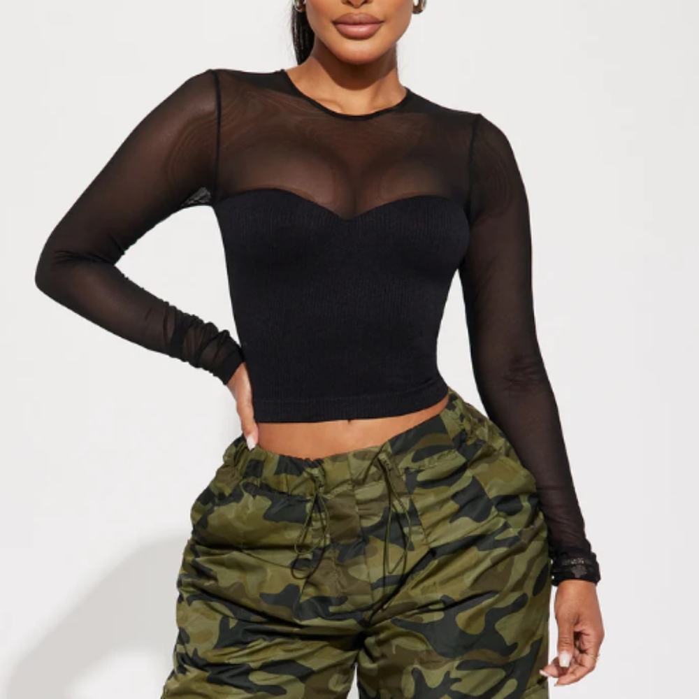 Stretchy mesh sleeves top - Picture 2 of 4